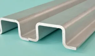 قطاعات ألومنيوم مبثوق